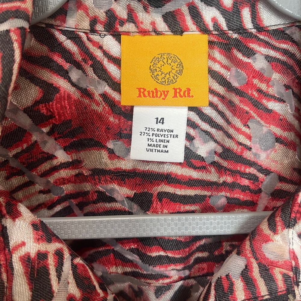 2 Like New Ruby Rd blouses - Picture 11 of 11